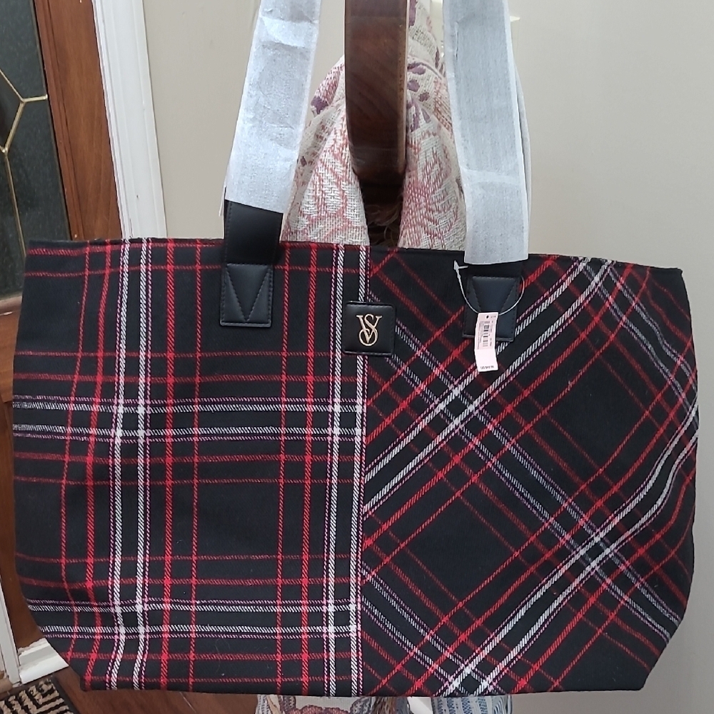 NWT Victoria's Secret Red & Black Plaid Oversized/Overnight Bag